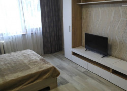 2 к квартира по суточно в новом доме